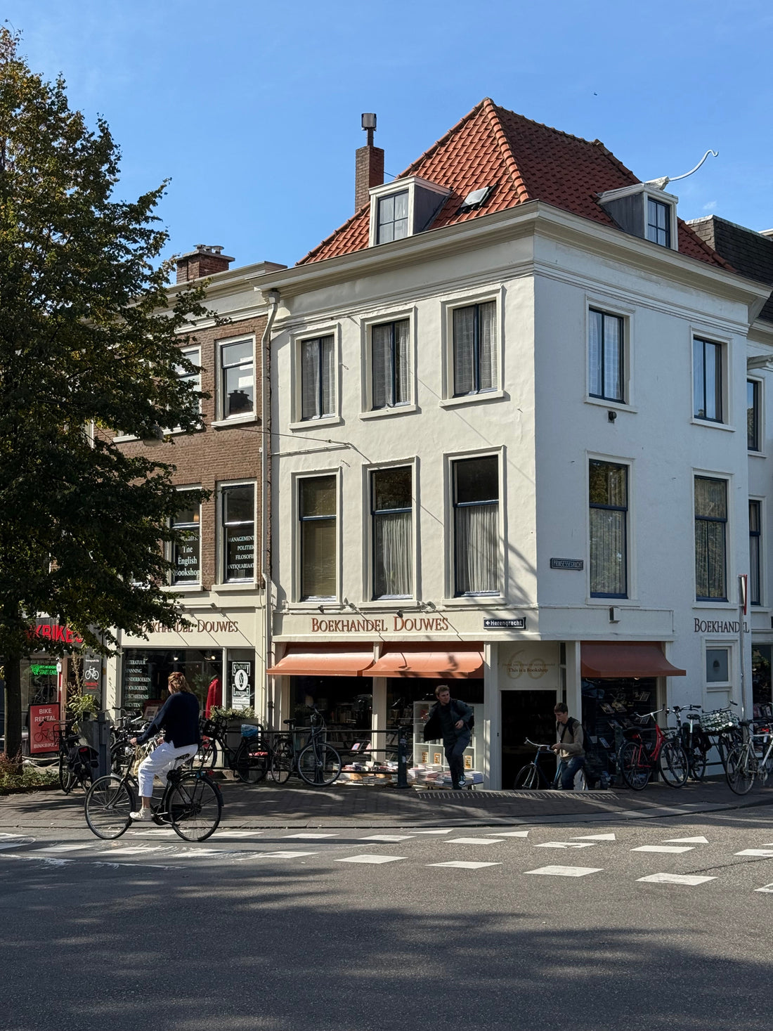 The Coffee Party can be bought at Boekhandel Douwes in Den Haag